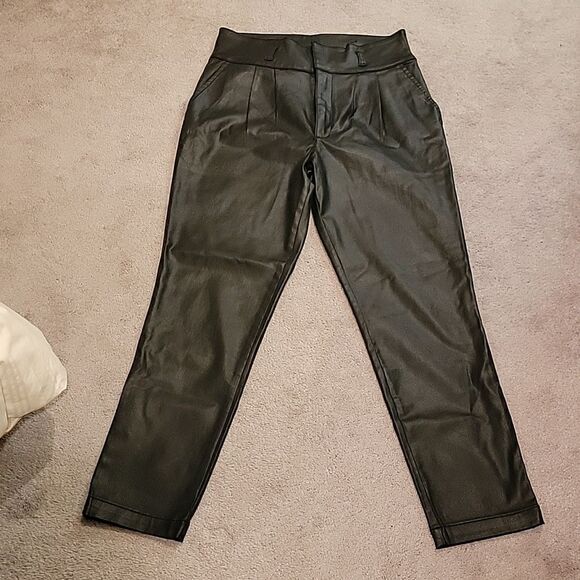 Kut from the Kloth pleated faux leather pants - Picture 2 of 12